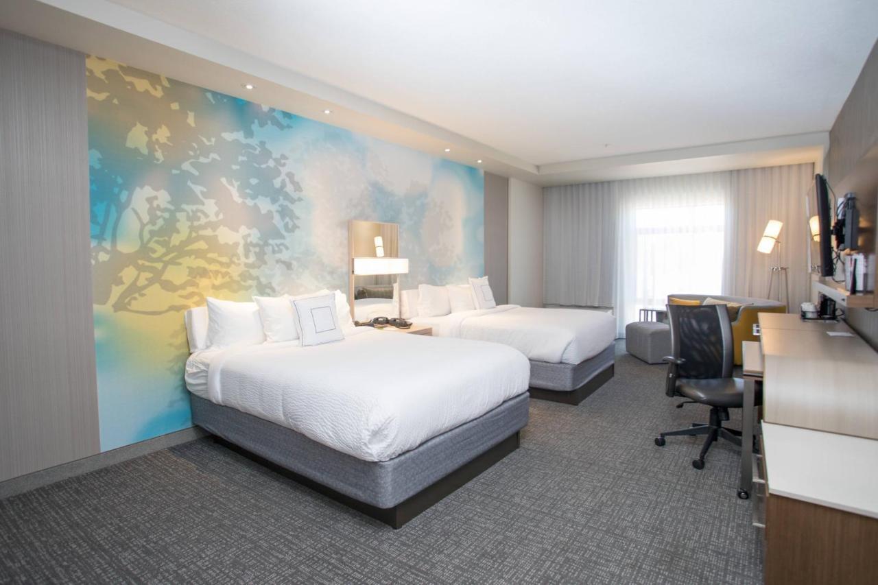 Courtyard By Marriott Albion Hotel Buitenkant foto