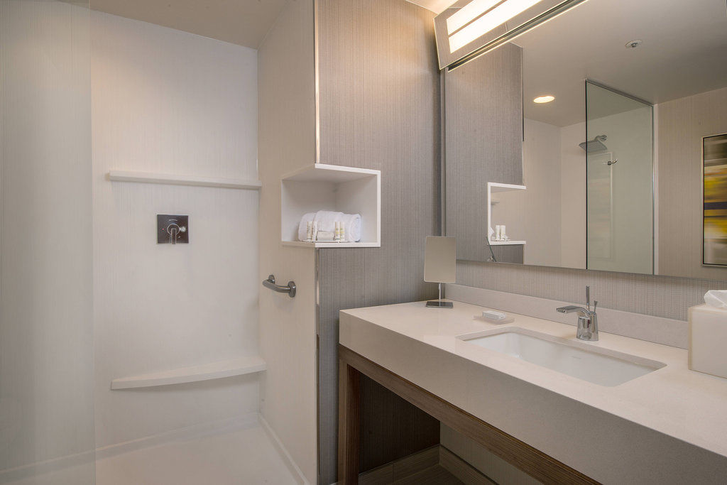 Courtyard By Marriott Albion Hotel Buitenkant foto
